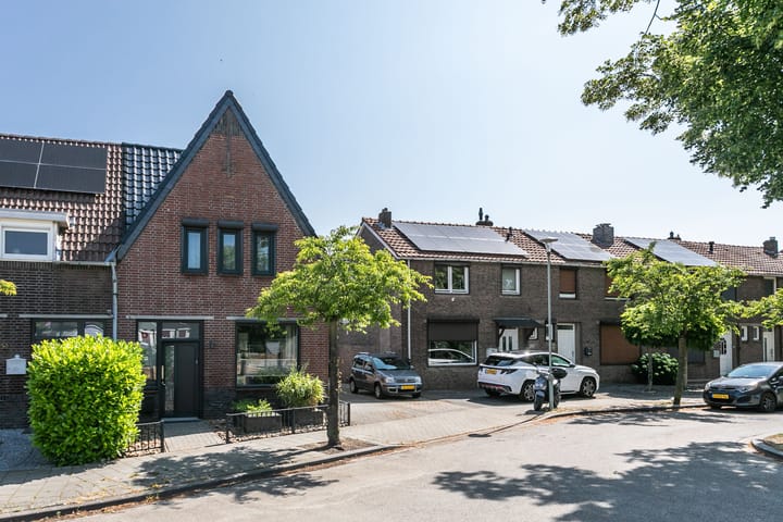 Foto 33 van Emmastraat 61