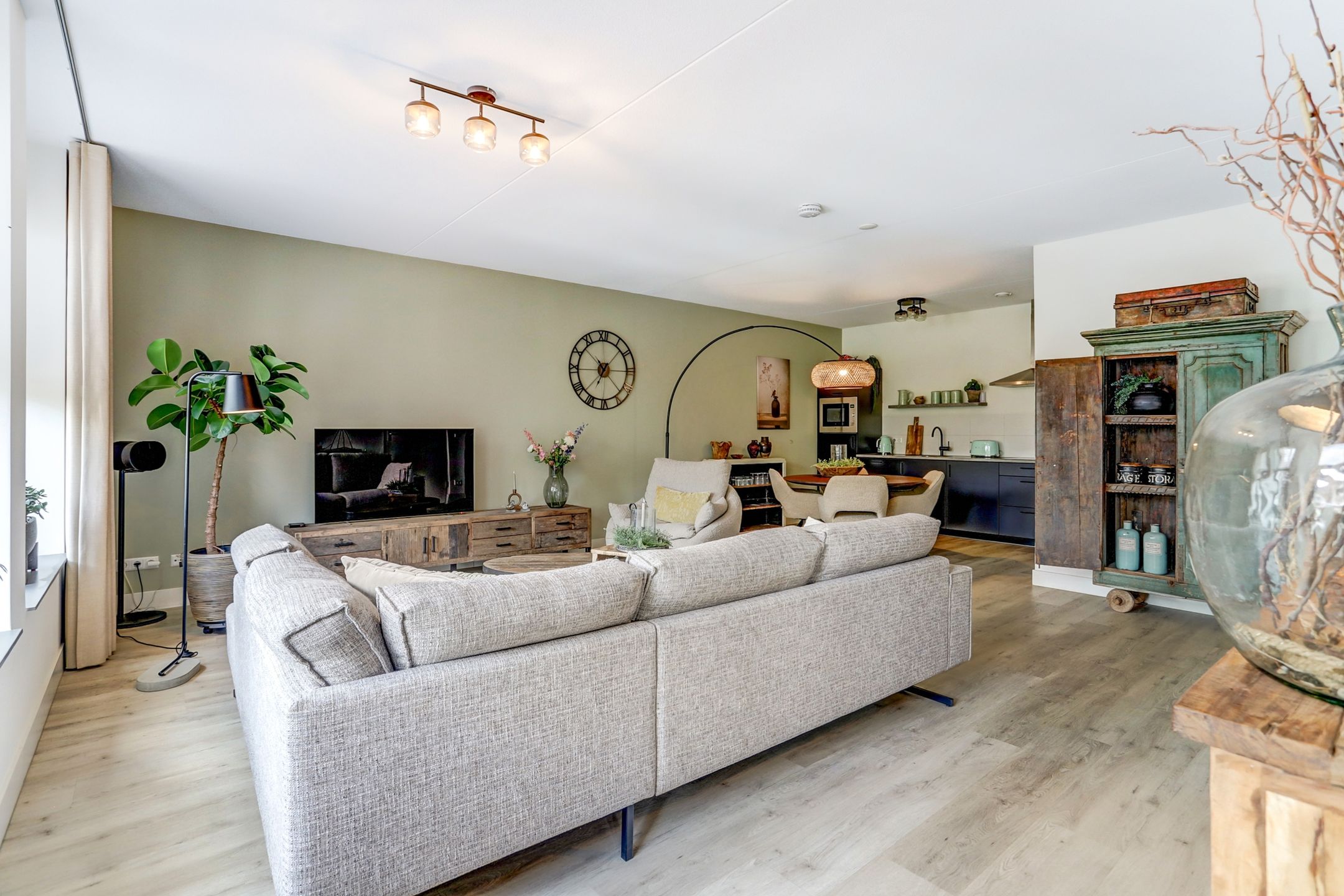 Photo 15 of Kerkstraat 33