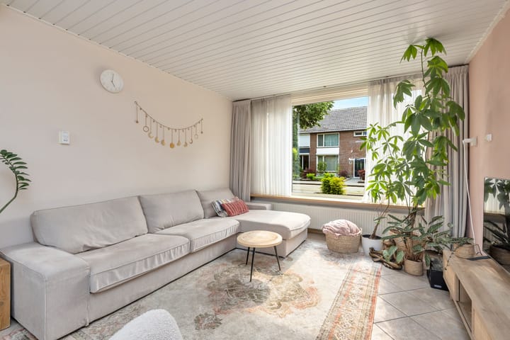 Photo 2 of Irenelaan 31