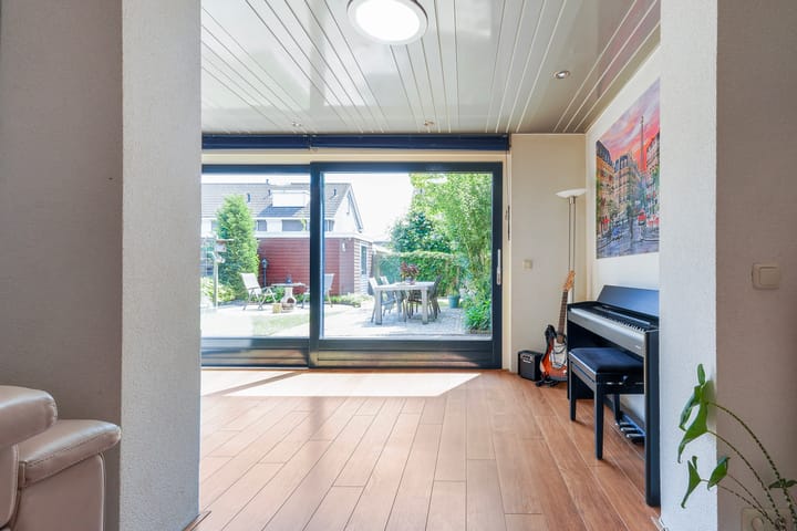 Foto 14 van Hermelijnhage 53