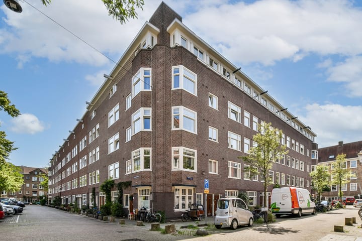 Foto 2 van Luzacstraat 1-4