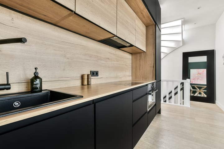 Foto 9 van Luzacstraat 1-4