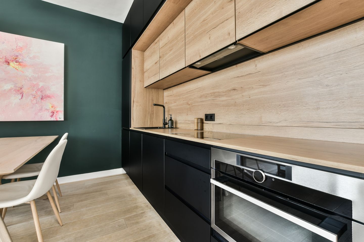 Foto 10 van Luzacstraat 1-4