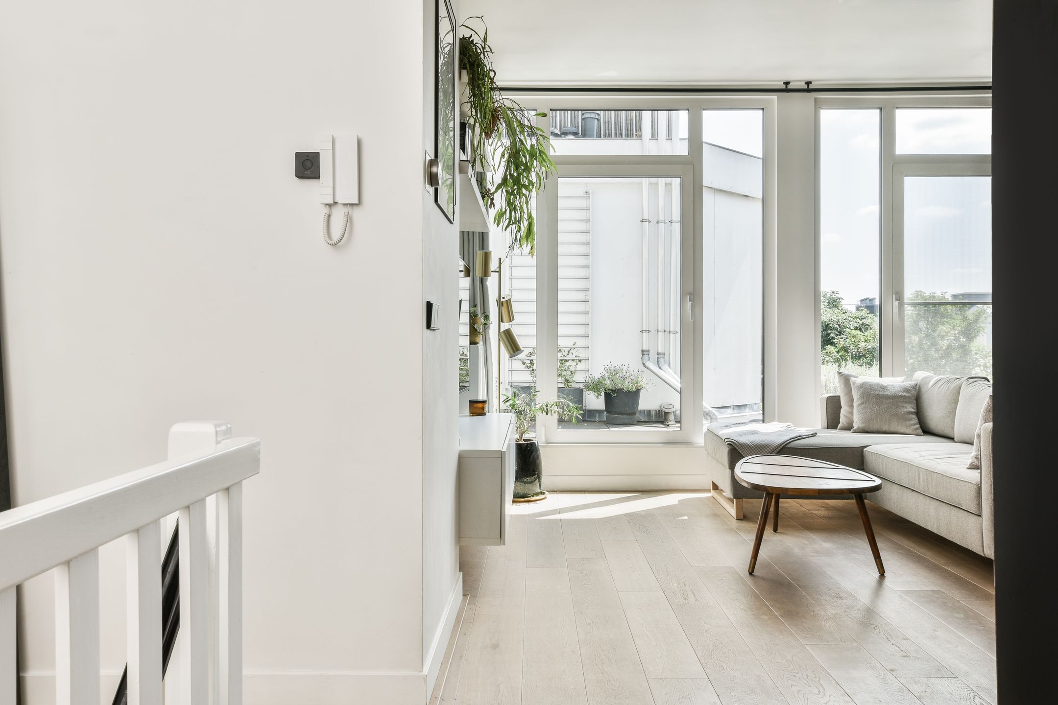 Foto 12 van Luzacstraat 1-4