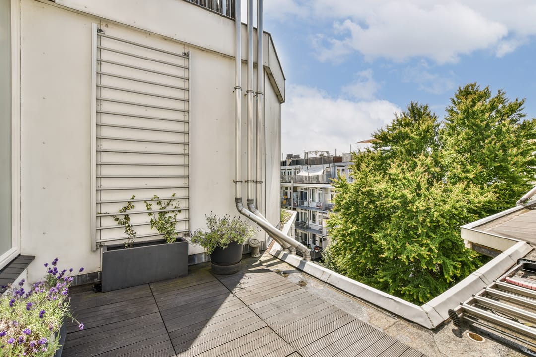 Foto 13 van Luzacstraat 1-4