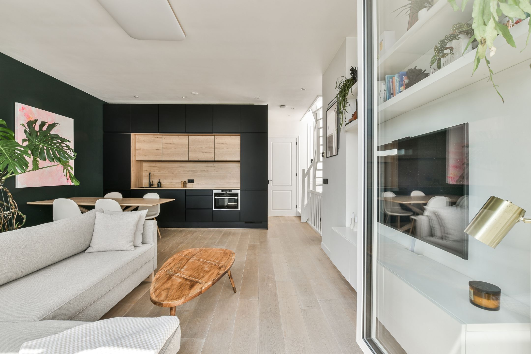 Foto 15 van Luzacstraat 1-4