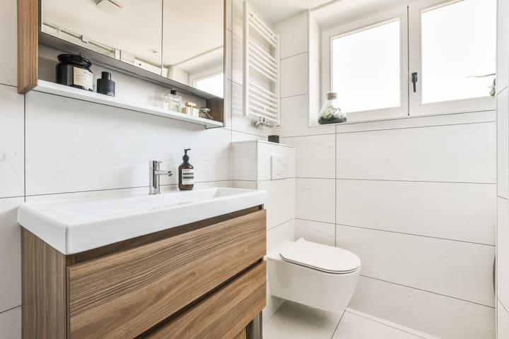 Foto 20 van Luzacstraat 1-4