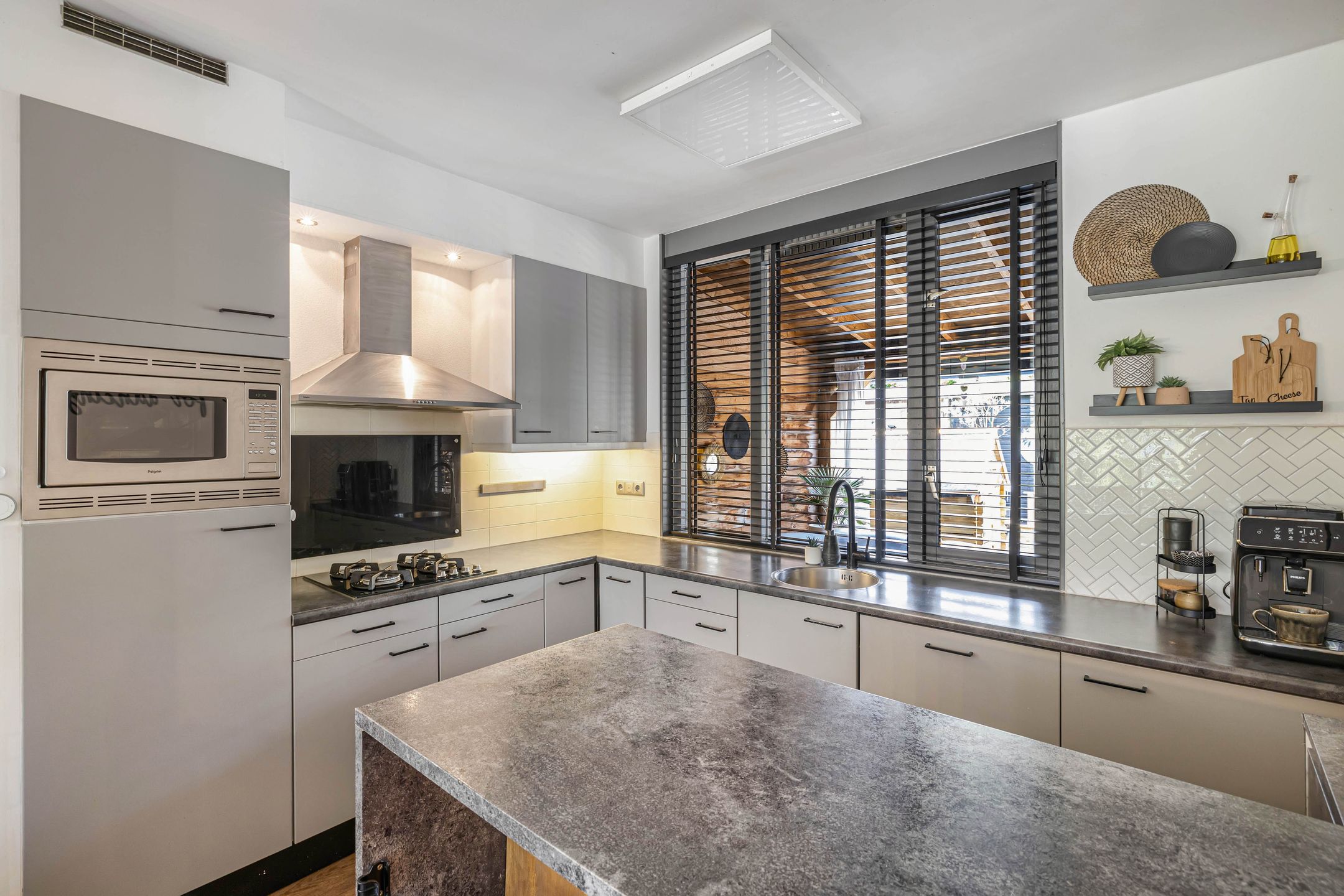 Foto 9 van Scharwoudestraat 8