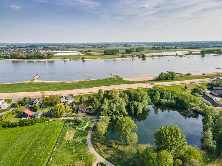 Photo 3 of Waaldijk 136