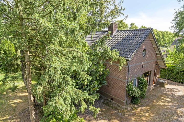 Foto 7 van Zuidelijke Parallelweg 7