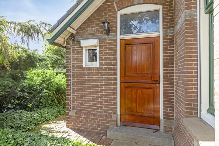 Foto 8 van Zuidelijke Parallelweg 7