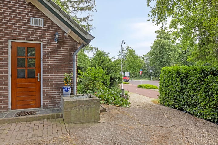 Foto 36 van Zuidelijke Parallelweg 7