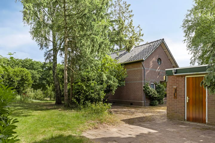 Foto 40 van Zuidelijke Parallelweg 7