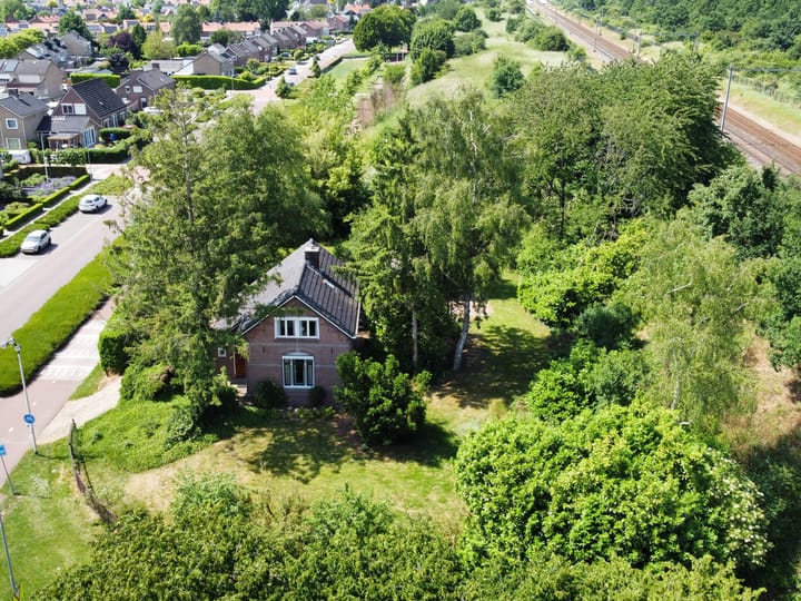 Foto 1 van Zuidelijke Parallelweg 7