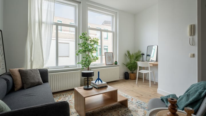 Photo 2 of Van der Werfstraat 49-B