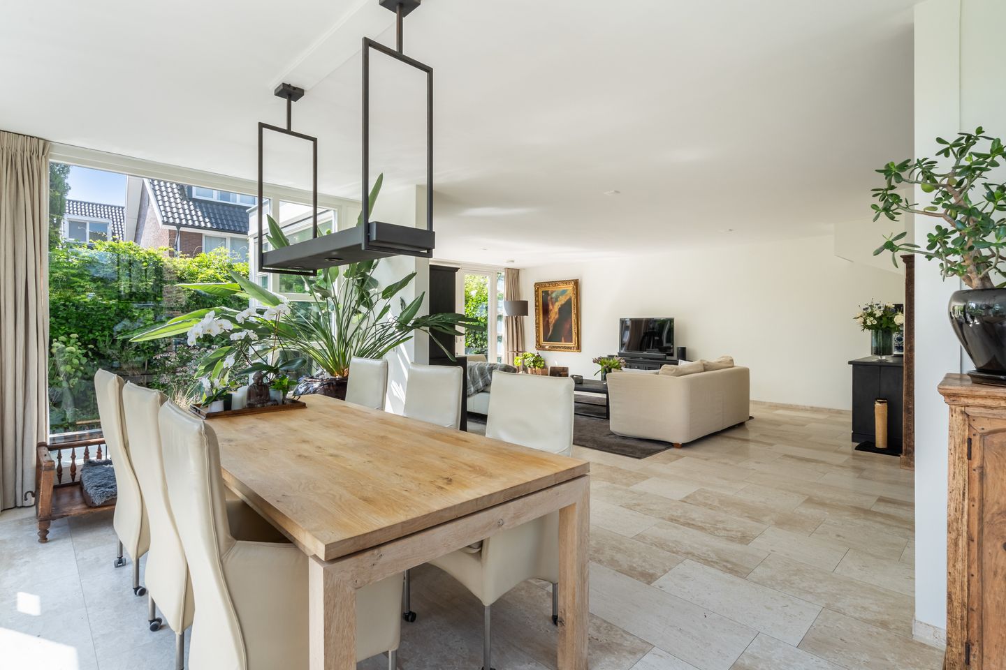 Foto 10 van Lilian Ngoyiweg 176