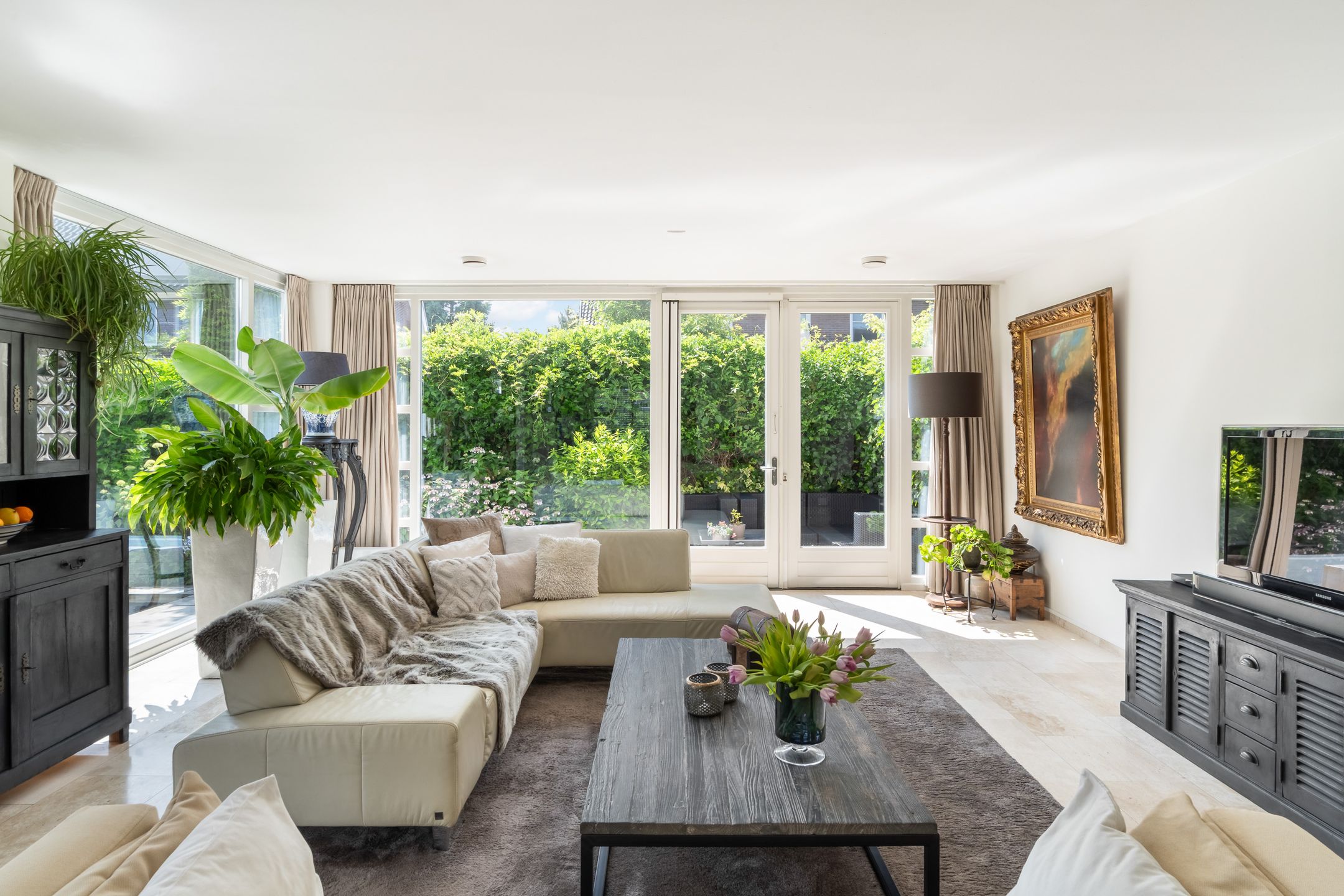 Foto 12 van Lilian Ngoyiweg 176