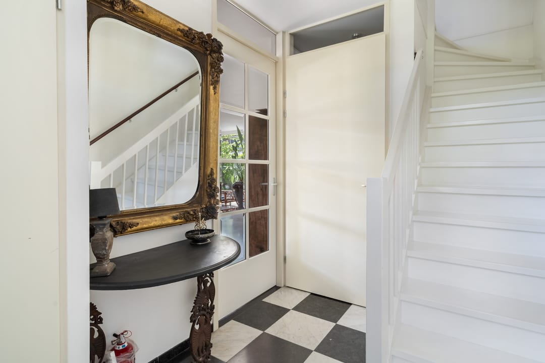 Foto 26 van Lilian Ngoyiweg 176