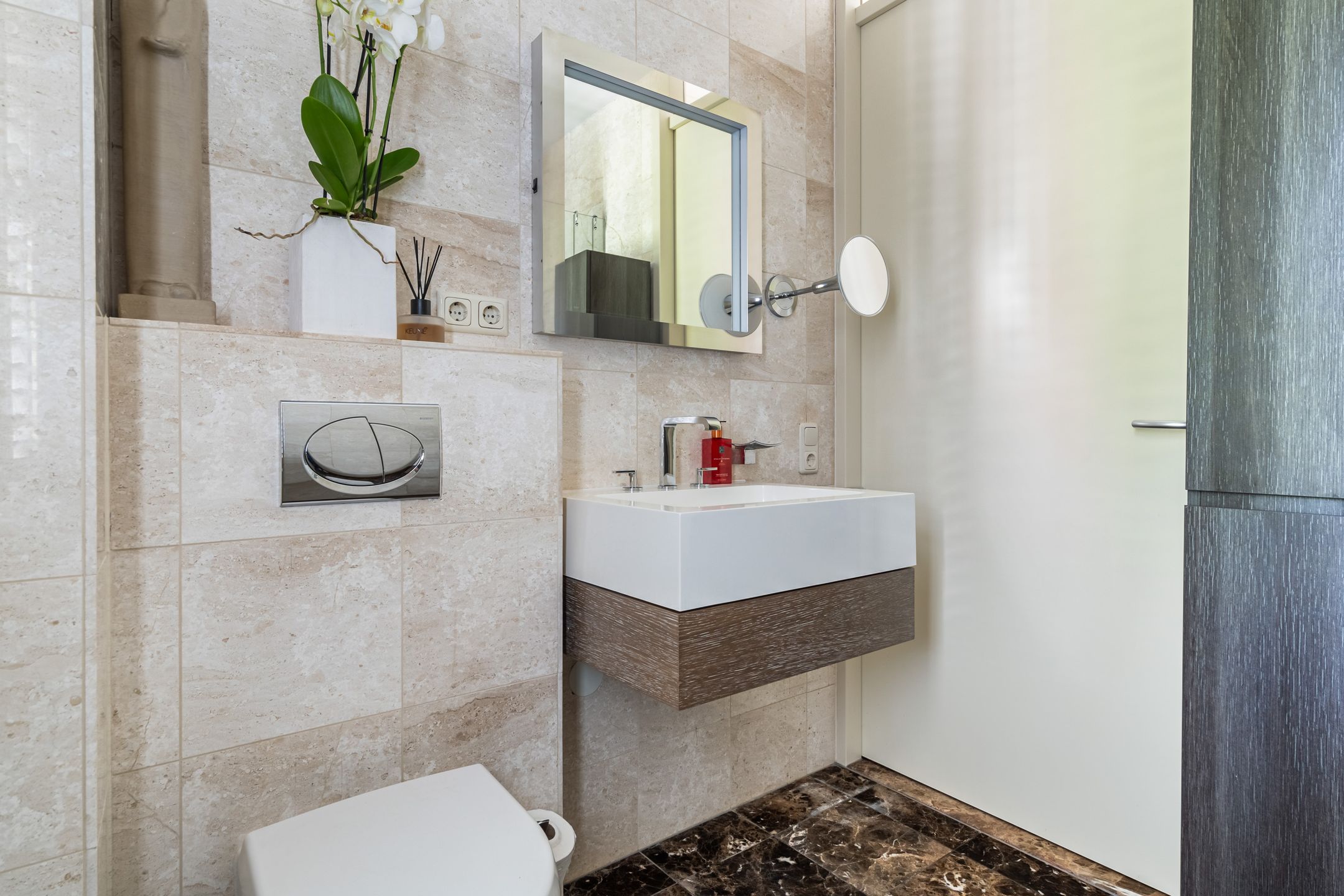 Foto 30 van Lilian Ngoyiweg 176