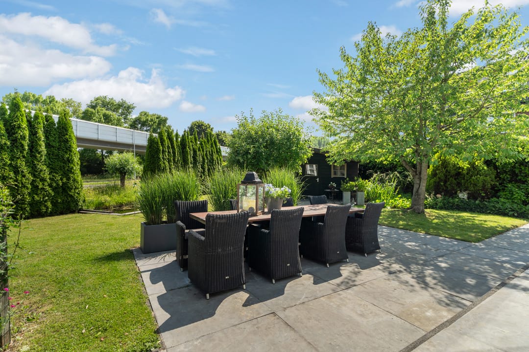 Foto 47 van Lilian Ngoyiweg 176