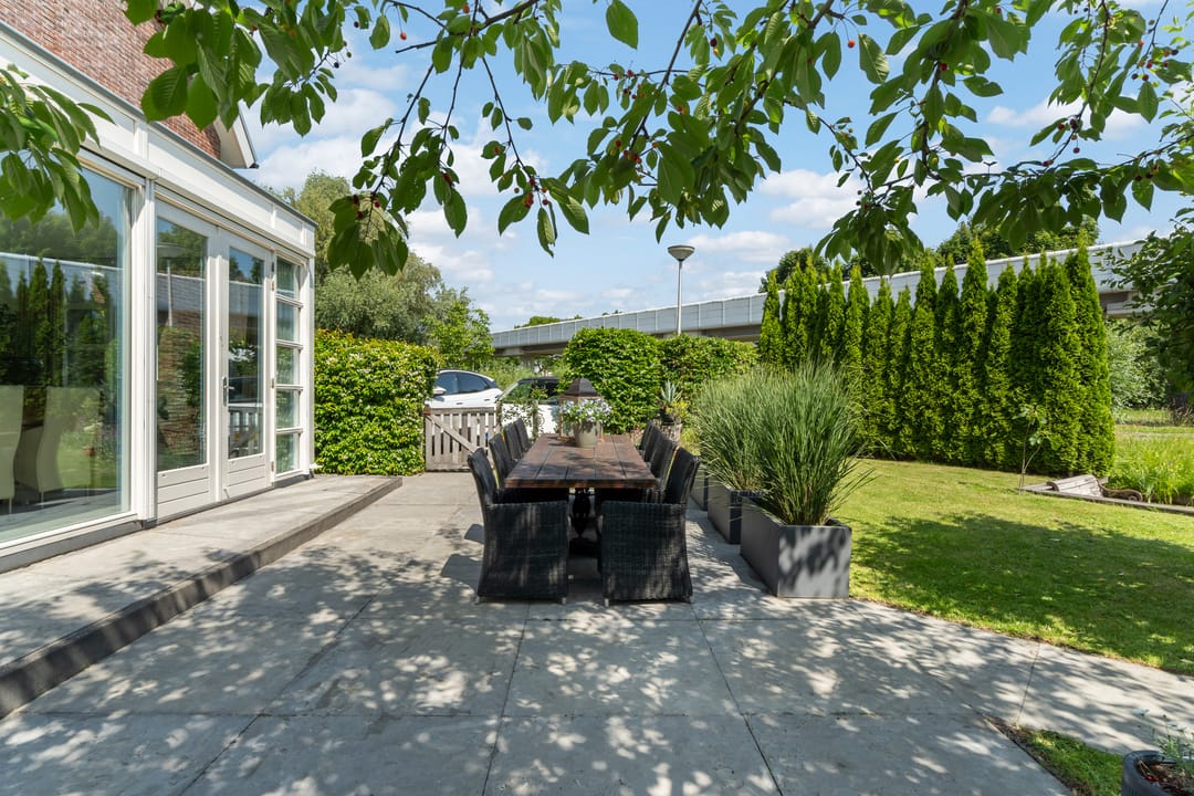 Foto 52 van Lilian Ngoyiweg 176