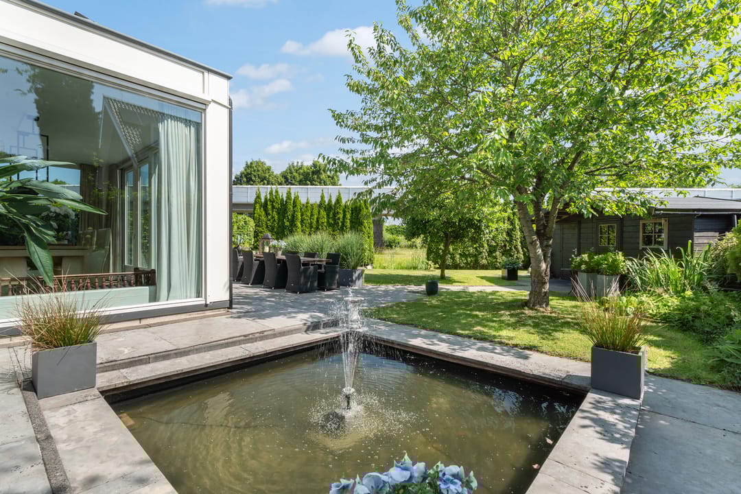 Foto 53 van Lilian Ngoyiweg 176