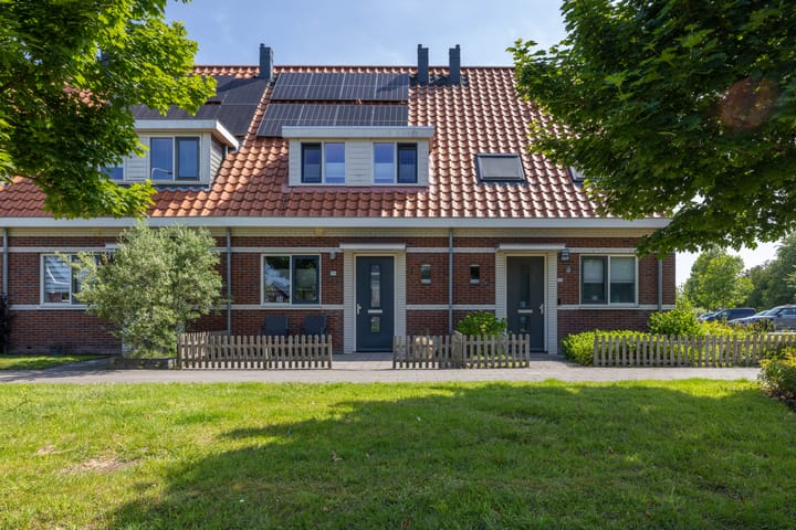 Photo 10 of Vierhuisterweg 26-B