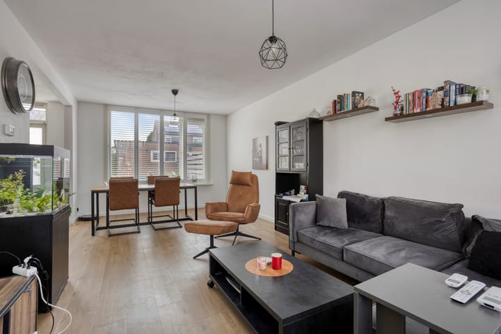 Photo 6 of P C Hooftstraat 18