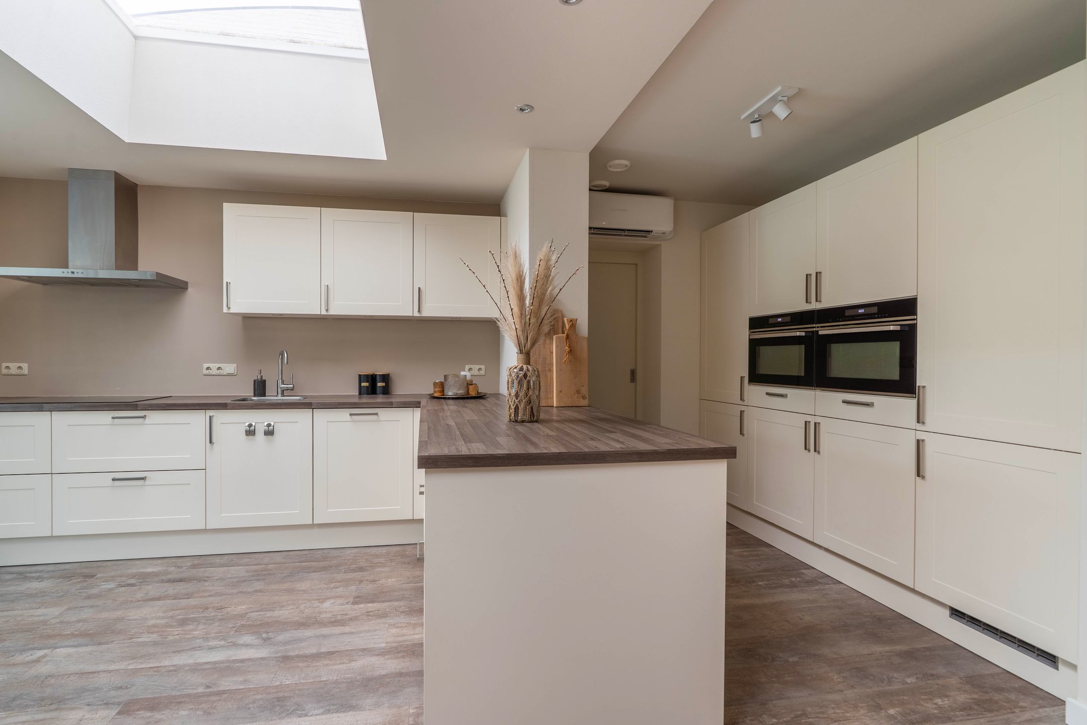 Foto 18 van Rosa Manusstraat 44