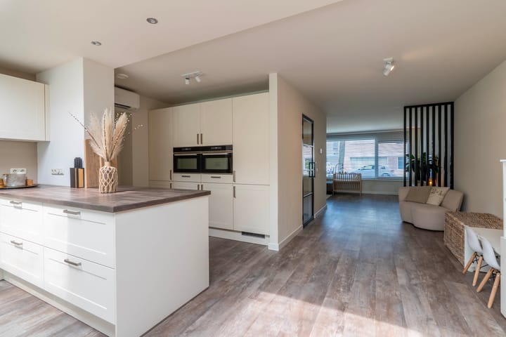 Foto 23 van Rosa Manusstraat 44