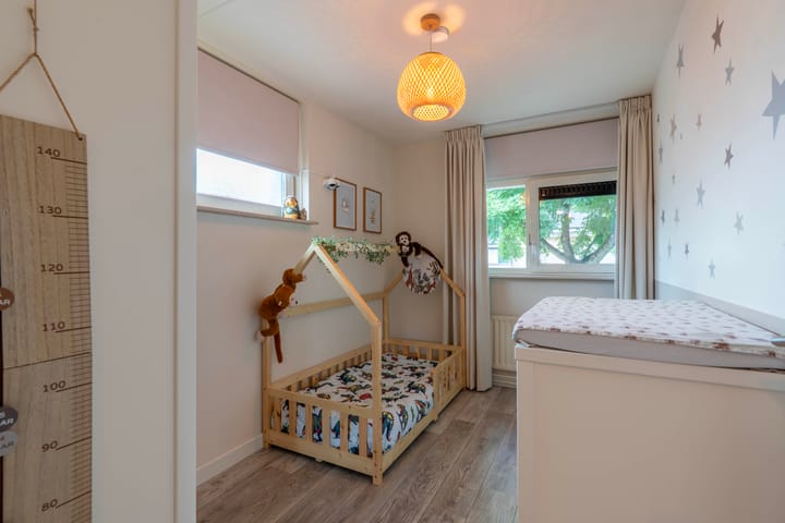 Foto 37 van Rosa Manusstraat 44