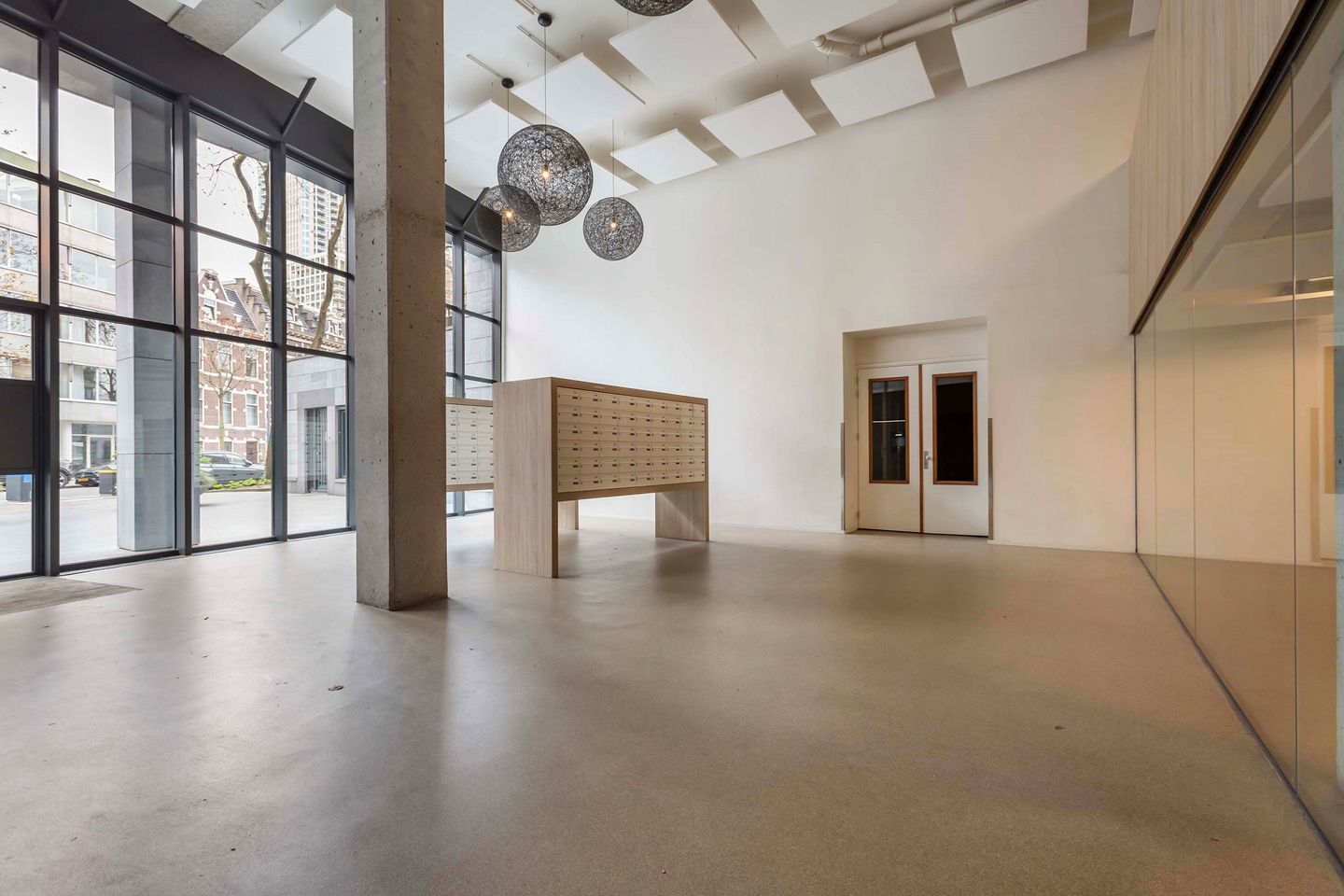 Photo 4 of Van Vollenhovenstraat 3-421