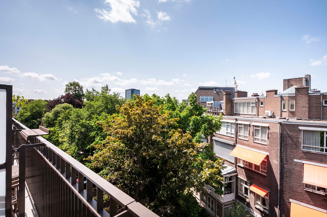 Photo 22 of Van Vollenhovenstraat 3-421