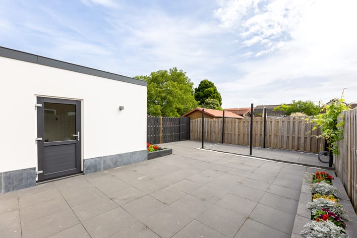 Foto 23 van dr. Leenhoutsstraat 42