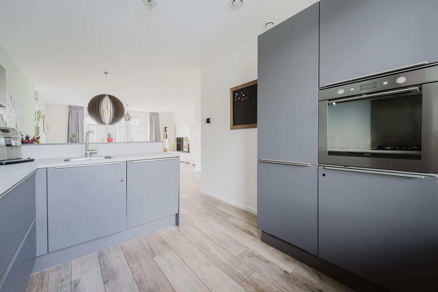 Foto 14 van Carel Willinklaan 11