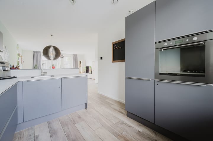 Foto 14 van Carel Willinklaan 11