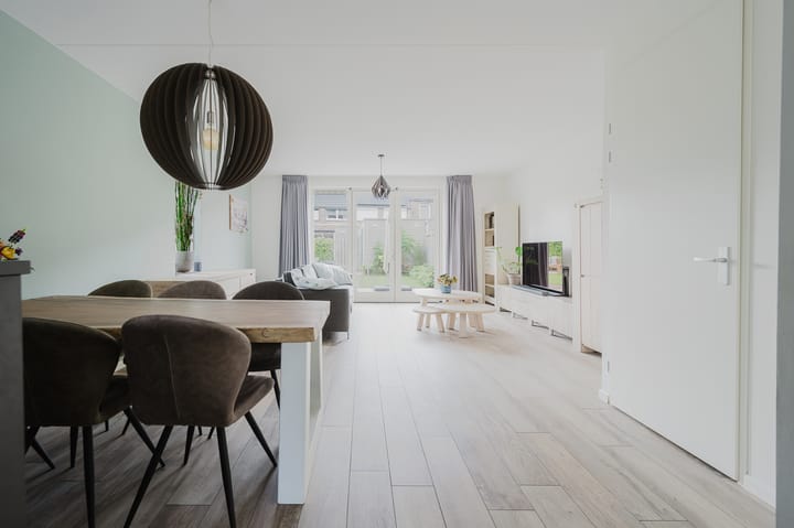 Foto 15 van Carel Willinklaan 11