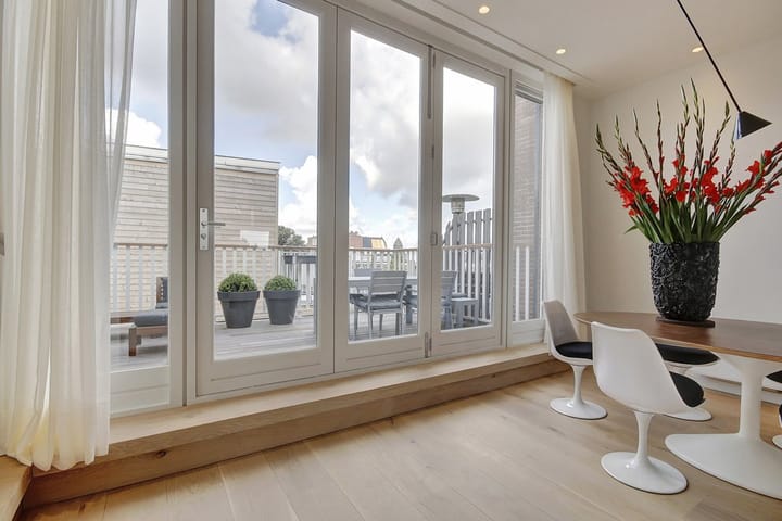 Foto 7 van Van Baerlestraat 116-4