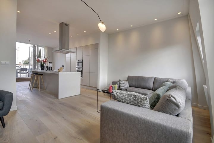 Foto 6 van Van Baerlestraat 116-4