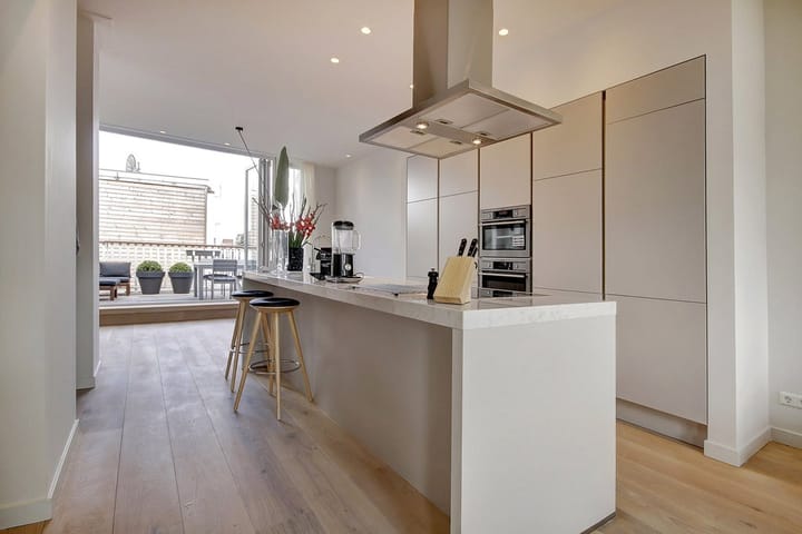 Foto 11 van Van Baerlestraat 116-4