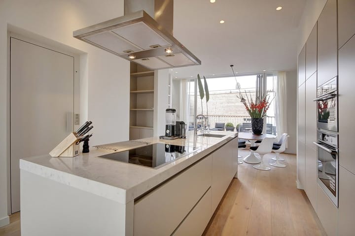 Foto 12 van Van Baerlestraat 116-4