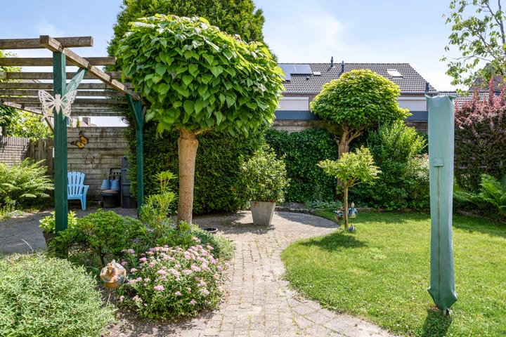 Photo 37 of Waegemaekersstraat 8