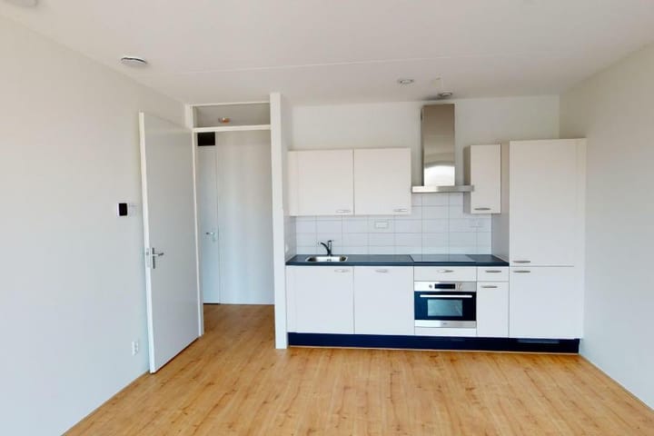 Foto 4 van Oostenburgermiddenstraat 637