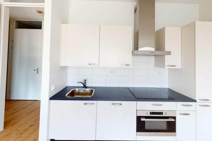 Foto 10 van Oostenburgermiddenstraat 637