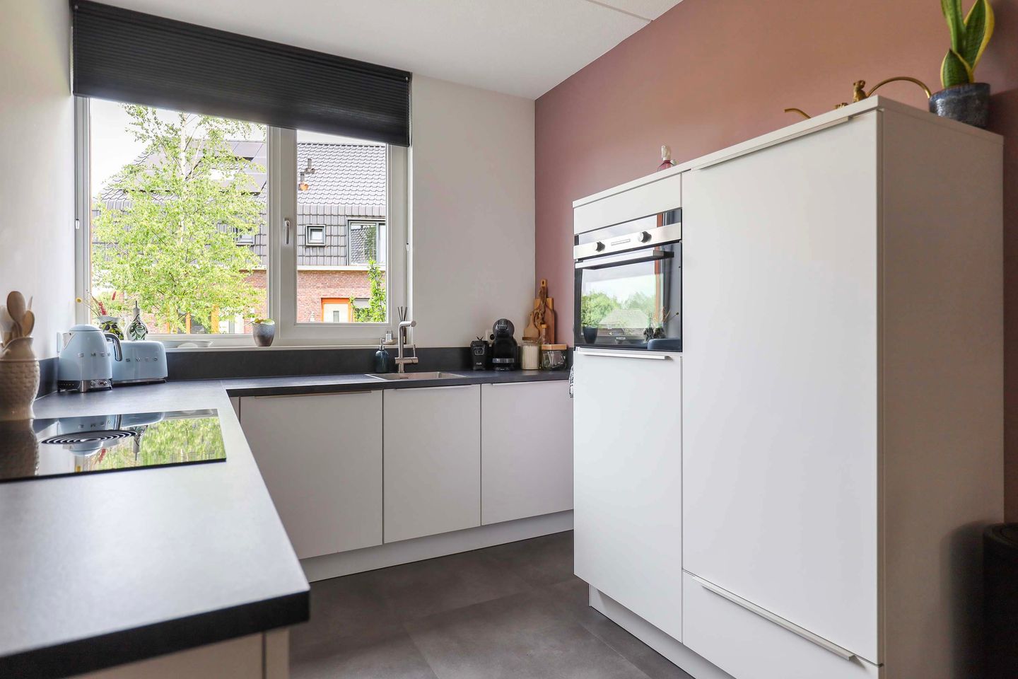 Photo 14 of Dokter J. van Heuvenweg 44