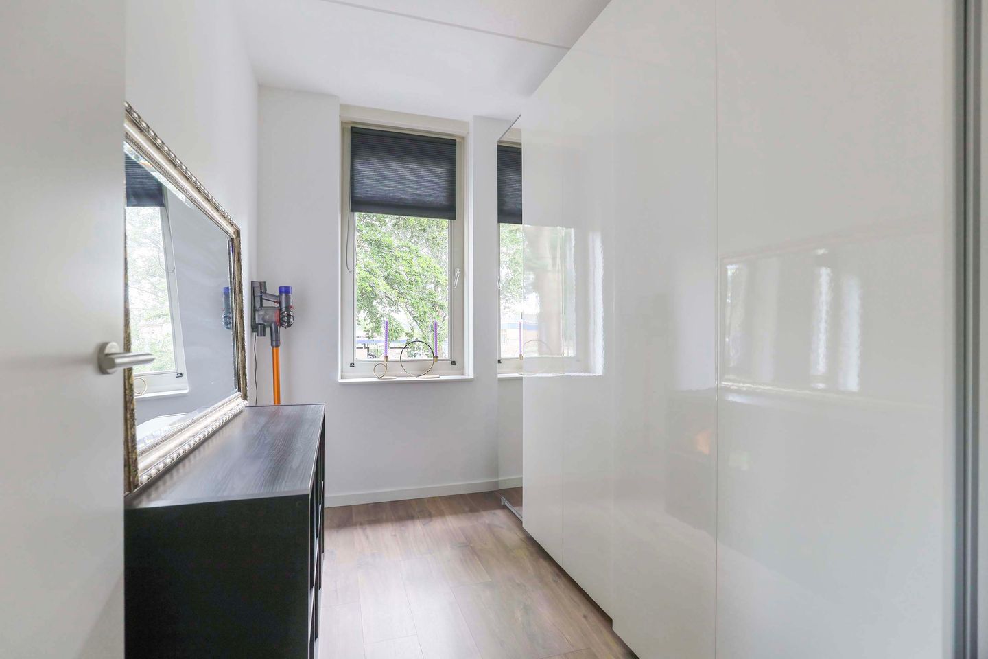 Photo 25 of Dokter J. van Heuvenweg 44