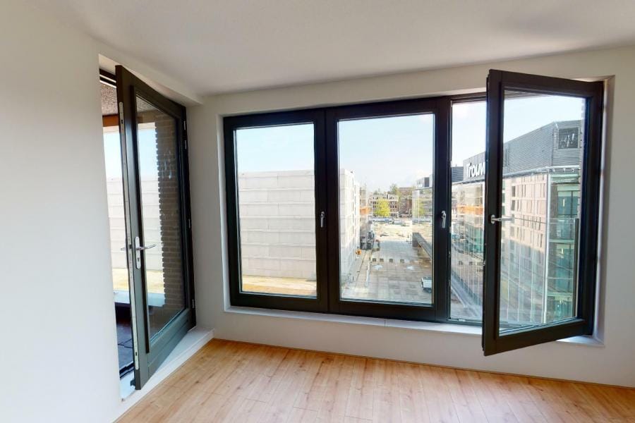 Foto 9 van Oostenburgermiddenstraat 639