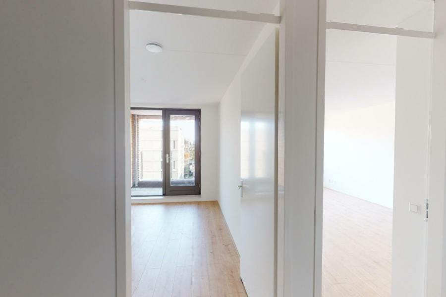 Foto 13 van Oostenburgermiddenstraat 639