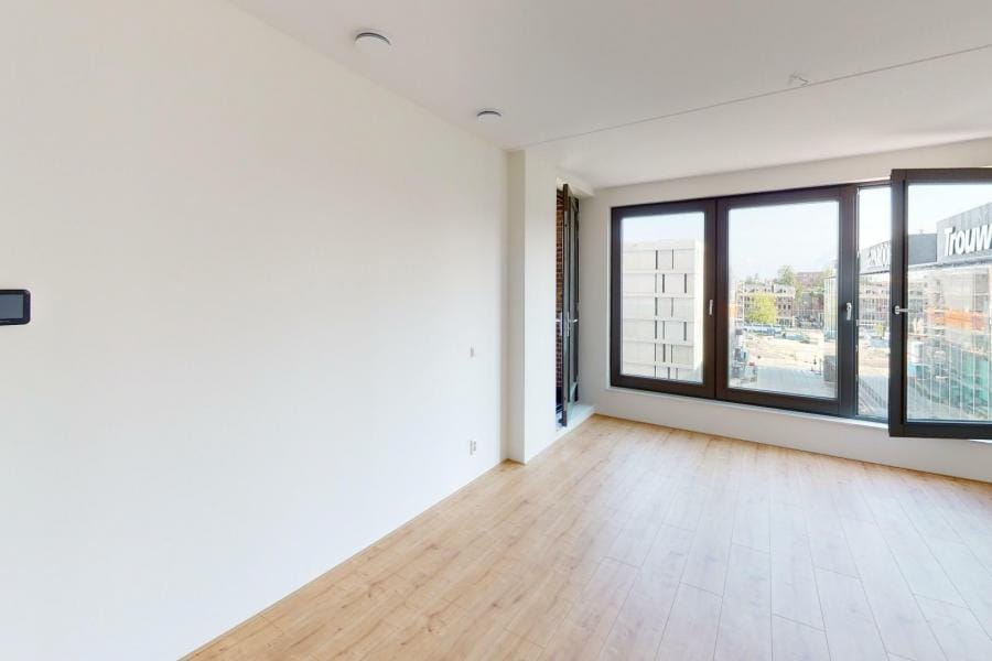 Foto 15 van Oostenburgermiddenstraat 639