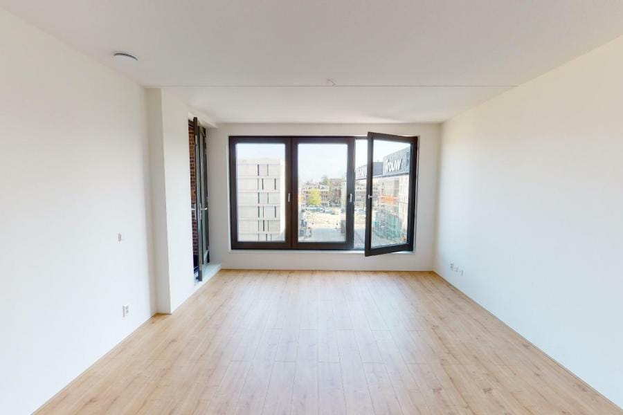 Foto 11 van Oostenburgermiddenstraat 639